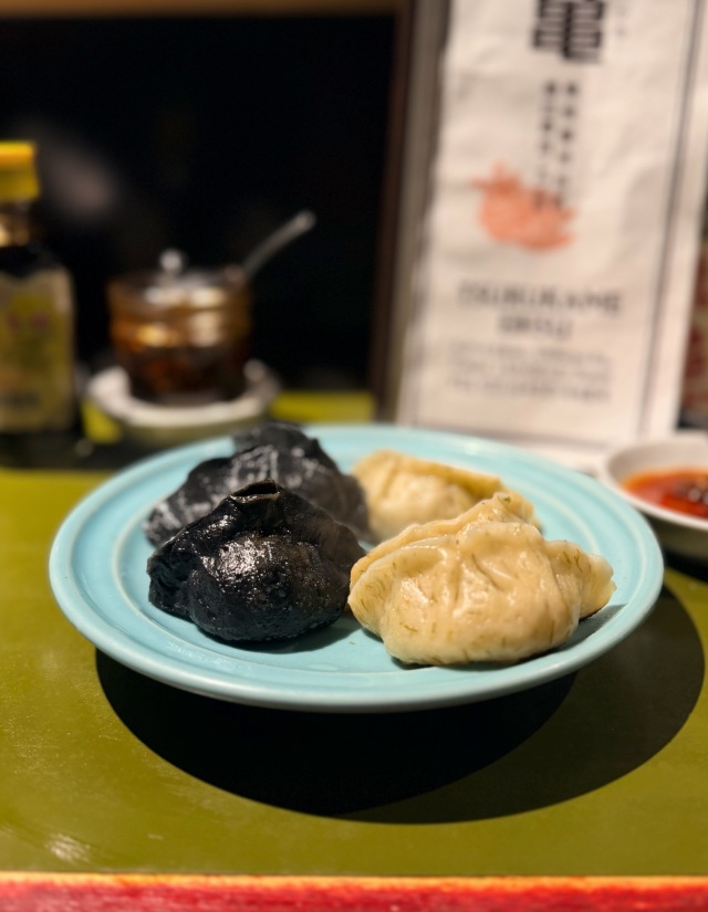 自由な発想と、手仕込みにこだわる大繁盛店