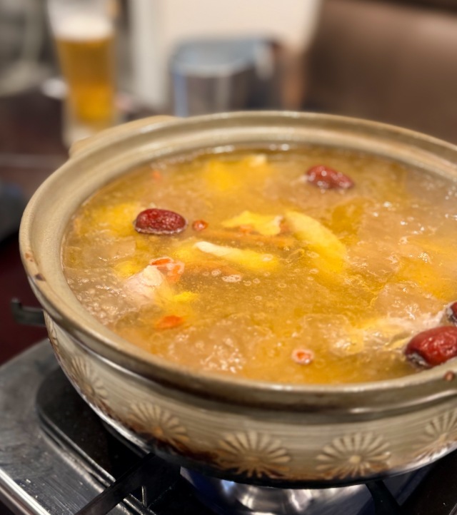 威皇花雕醉鶏鍋 広東料理 六本木店の店舗画像