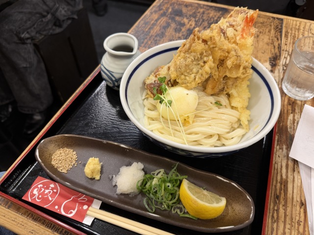 うどん 兎麦 阪急三番街店の店舗画像