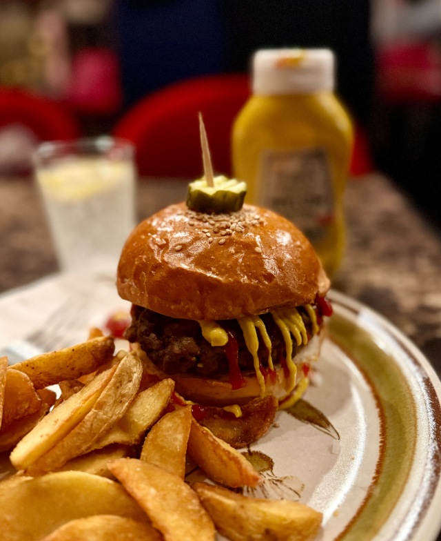 伝説の福生ハンバーガー、渋谷に上陸