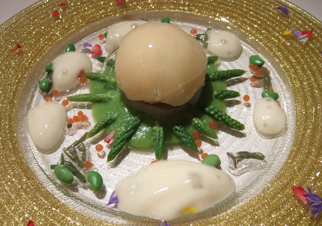 博多水炊きもつ鍋 亀吉 (ハカタミズタキナベカメキチ)の店舗画像