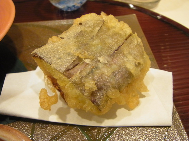 守り神「大蛇」も愛する歴史と心ある和(輪)菓子家。