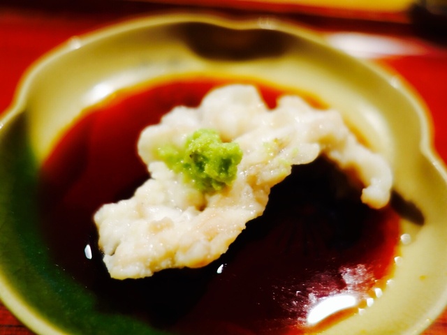 焼鳥もきんかんの薫製が絶品。そして日本酒も。