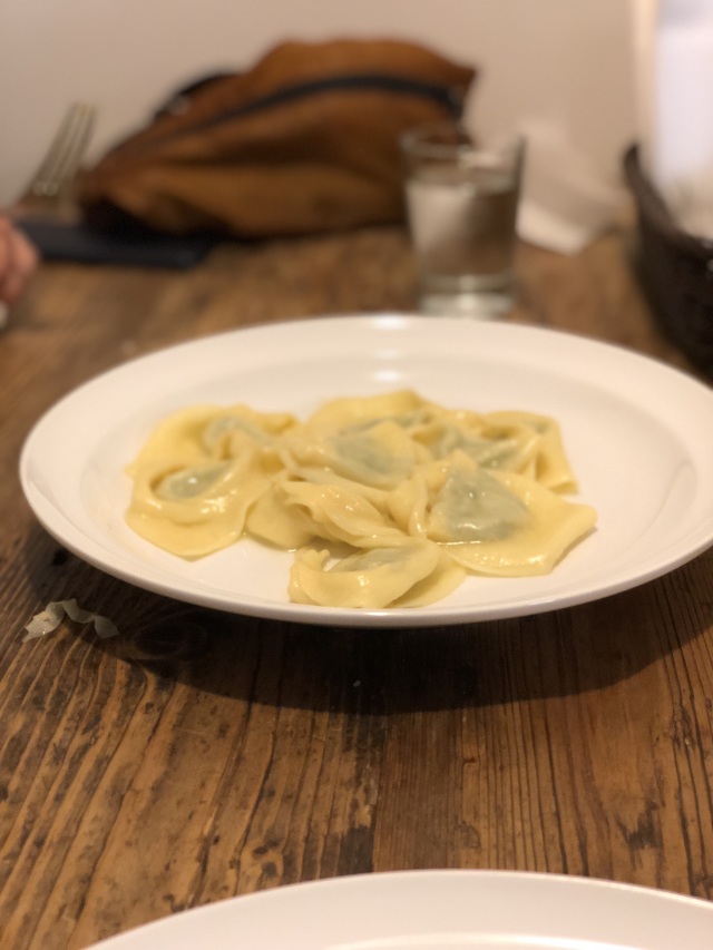 Base(バーゼ)の店舗画像