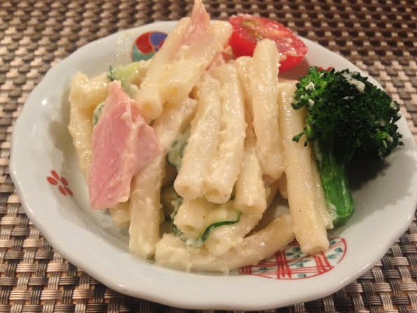 器にまで季節を感じられる店