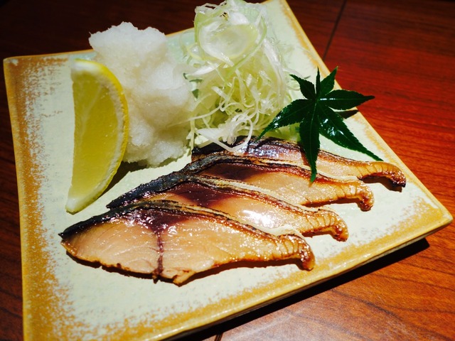 変わり種小籠包を食べてみて