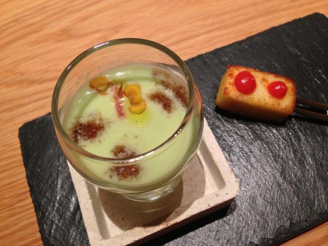2人のシェフによる力強く記憶に残る料理