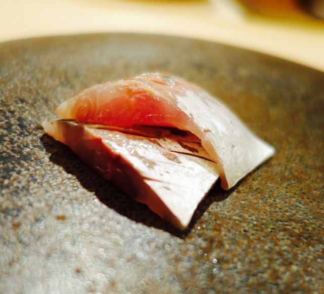 鶴に橘の店舗画像