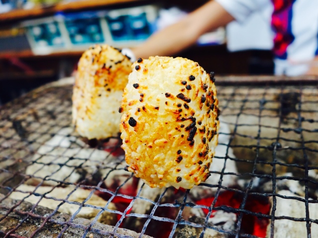 「肉を焼く」すき焼きが好き。