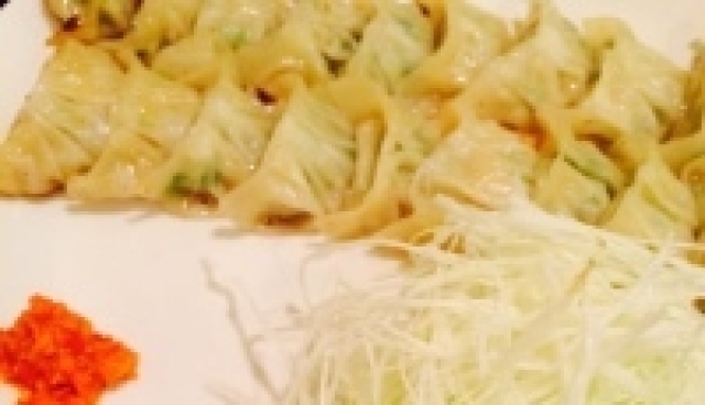 グラナダ随一の魚介料理を供するバル