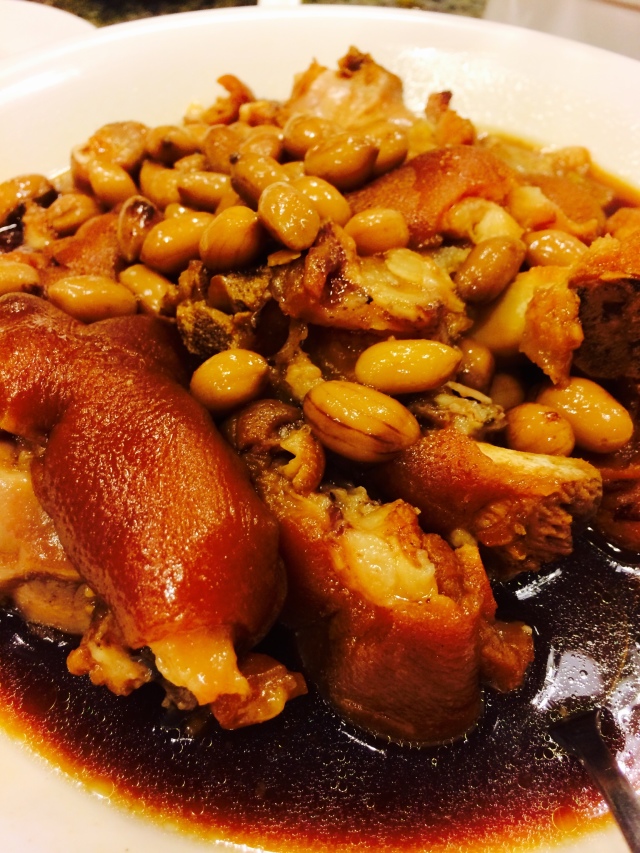 豪華食材をうまく組み合わせた2019年期待の寿司店