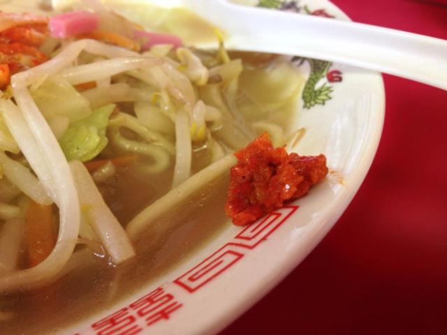 丸く深い魚介系のスープ