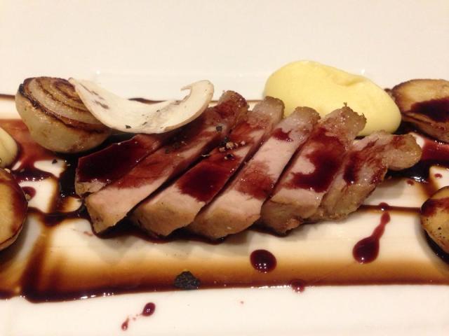 Grill & WineBar Arossaの店舗画像