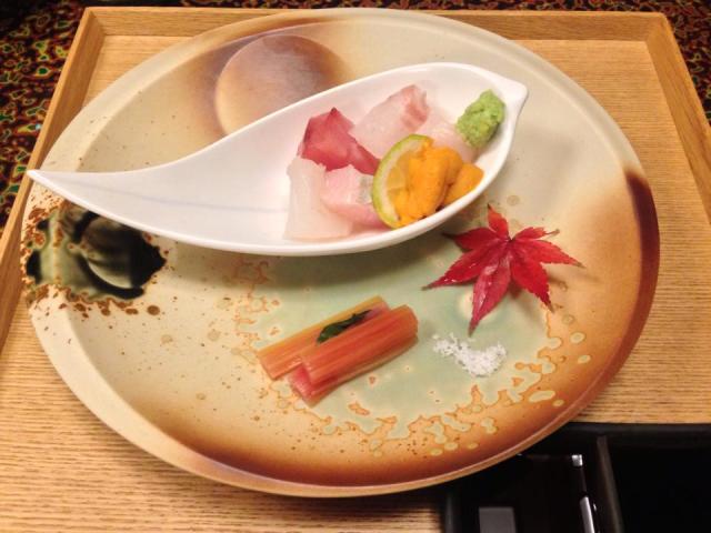 味わい深い醤油スープと上品な麺