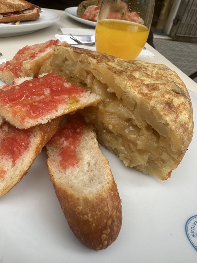 朝から昼過ぎまでしかやってないトルティーヤのうまい店