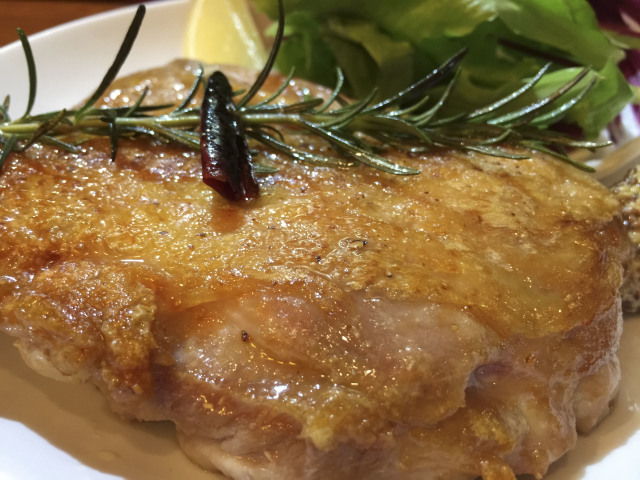 鶴橋商店街でディープな雰囲気で味わえる焼肉店