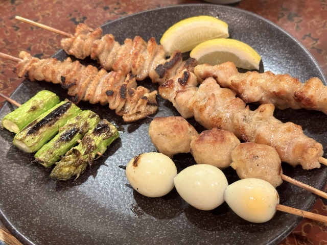 西麻布交差点近くで手頃な価格で味わえる焼鳥