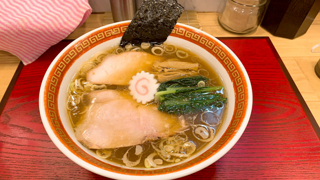 滋味深いスープに個性を宿す縮れ熟成麺を使用した白河ラーメン