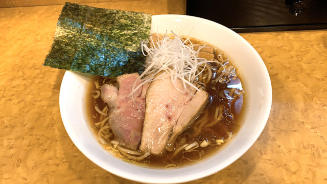この日はデフォなしの醤油ラーメンのみ。