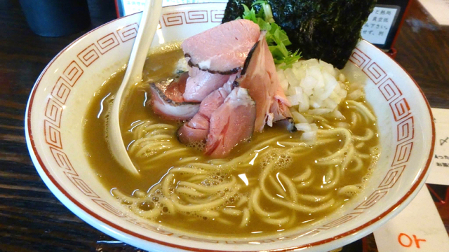 完成された濃厚煮干しラーメン