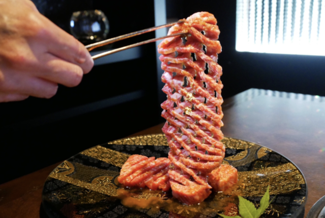 朝挽きホルモンの聖地と言えば●●●！
