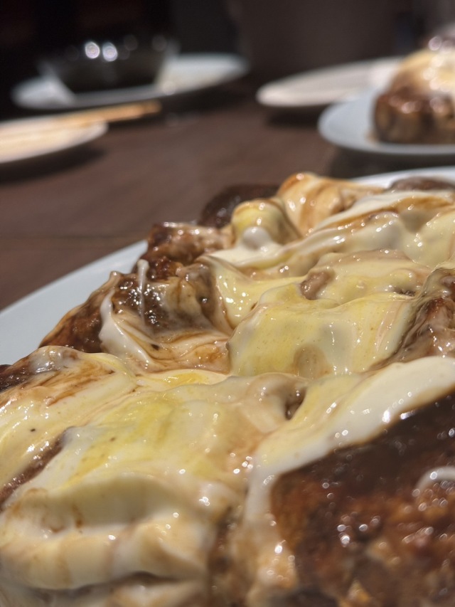 富山駅前にあるユニークなお好み焼き店