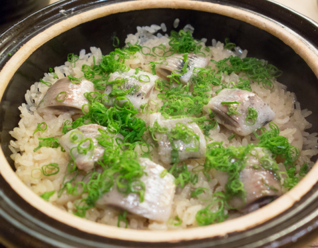 名物の角煮を筆頭に安くて美味くて活気がいいお店