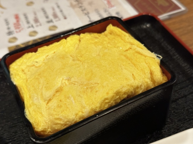 ふわふわ卵焼きの下には鰻が入ってる鰻重
