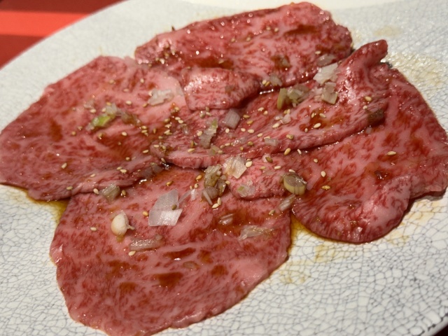 東麻布で深夜まで営業している焼肉屋