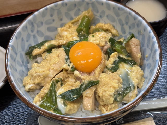 昼は親子丼のみの営業
