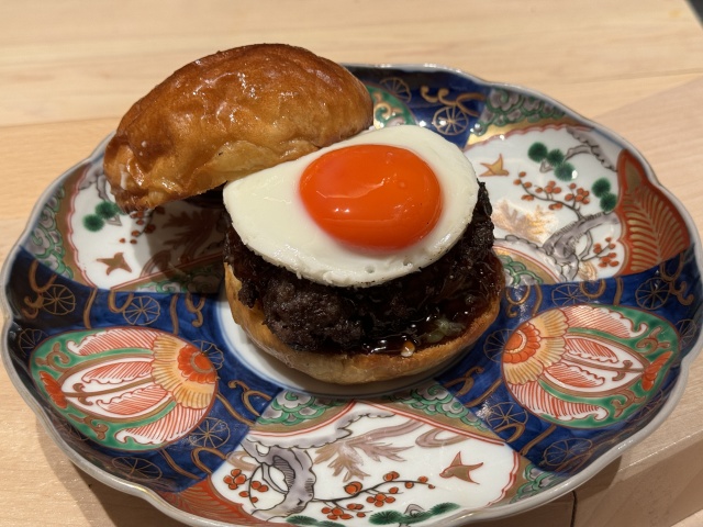予約困難！話題沸騰中の薪焼きハンバーガーコースとは？