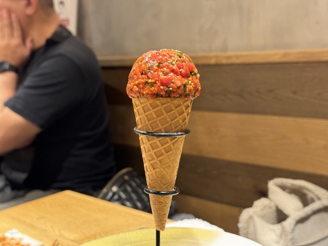 SNS映え抜群！ユニークすぎるユッケ料理が味わえる焼肉店
