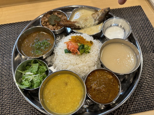 季節の食材を使った絶品スパイスカレーに舌鼓！店主の情熱が味に表れるスパイスカレーの名店