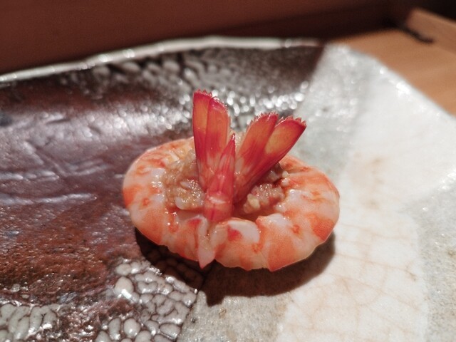 ついに予約中止になった世界一小さな寿司屋