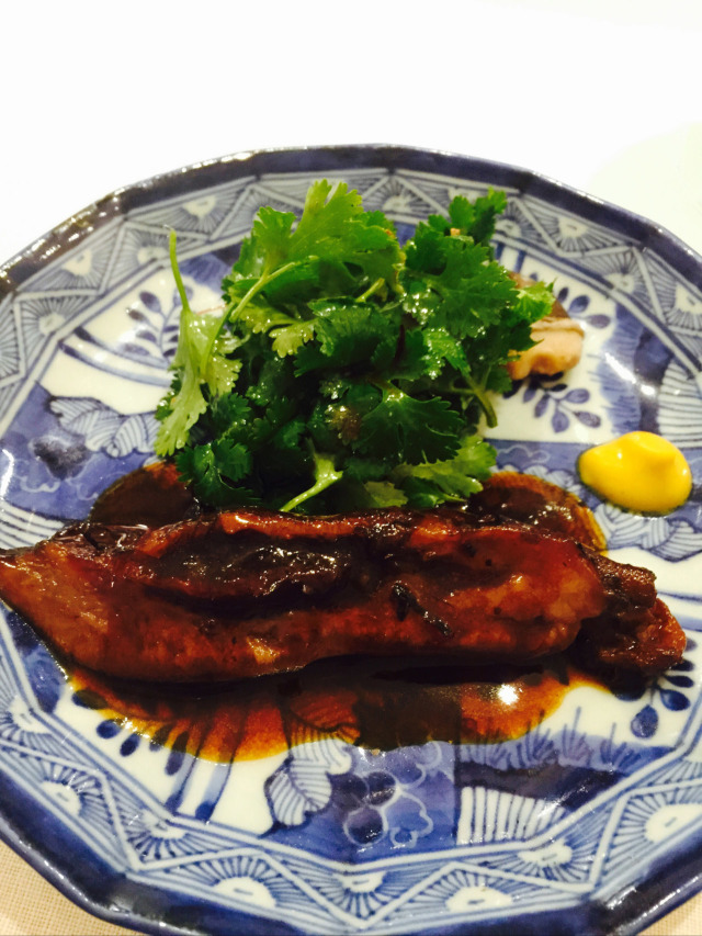 全国の焼肉店が影響を受けた東京焼肉の最高峰！オーナーのVANNEさんに焼いてもらう至極の3時間！