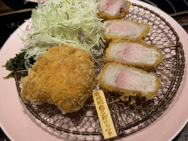 豚肉の特性を表にしたメニューで、初心者から通まで自分好みの一品に出会える
