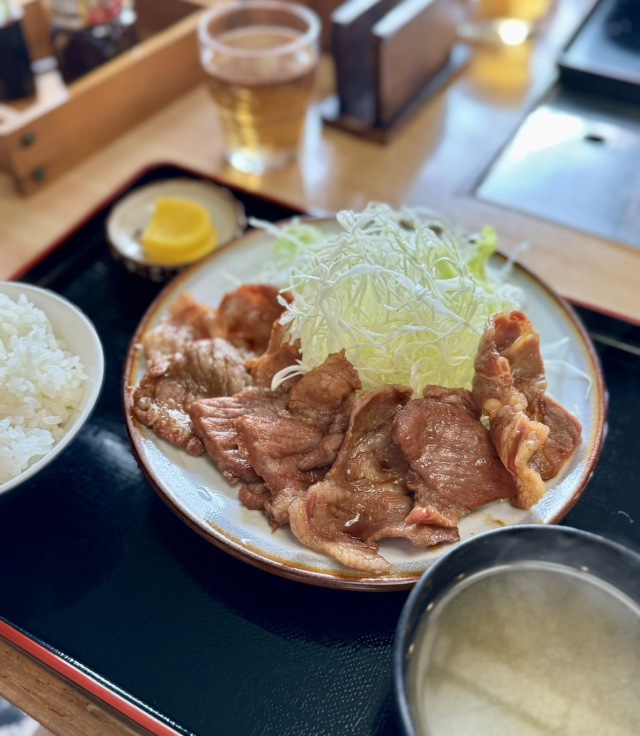 三鷹台No.1の繁盛定食店