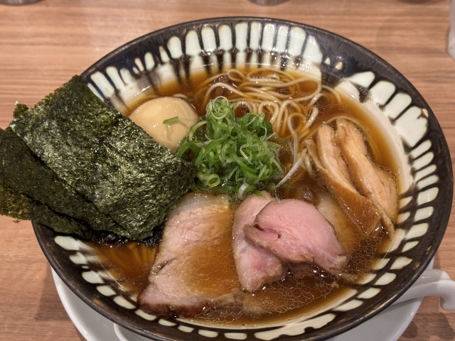 常に行列の秋葉原の人気ラーメン店