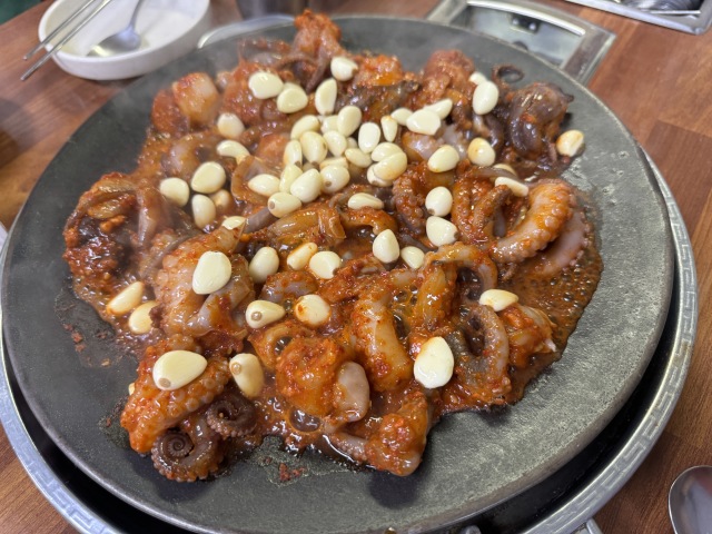 一度食べたらやみつき！龍頭洞のチュクミ専門店で味わう絶品イイダコ炒め