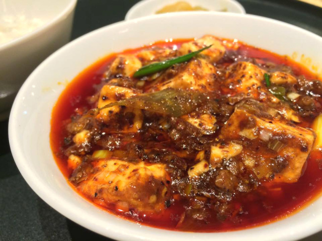 選び抜いた野菜と魚を使ったコンテンポラリーフレンチ
