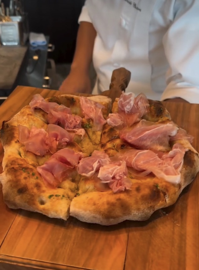 THE PIZZA BAR ON 38TH(ザ ピッツァバー ON 38TH)の店舗画像