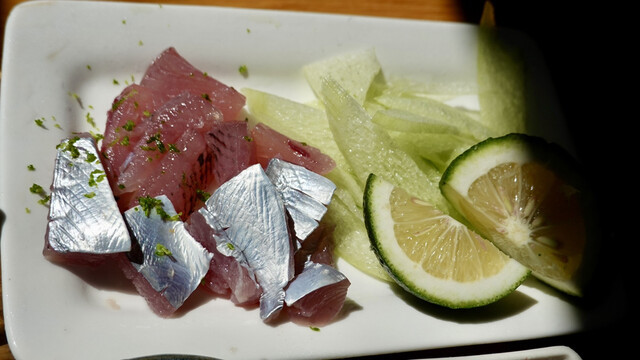 幻の魚・メジカの新子を求めて地元民しか知らない喫茶店へ
