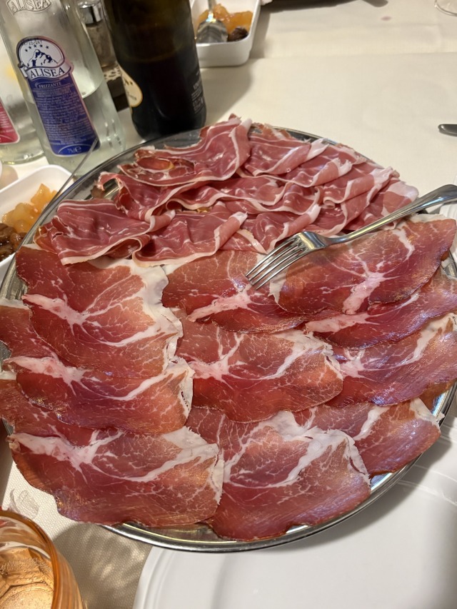 Trattoria Leon D’Oro (リーヴァ デル ガルダ)の店舗画像