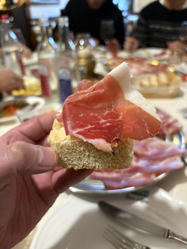 Trattoria Leon D’Oro (リーヴァ デル ガルダ)の店舗画像