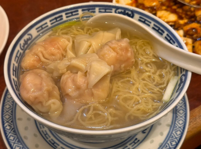 南粤美食 (ナンエツビショク)の店舗画像