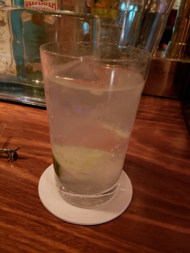厨房酒場 カモメセラーの店舗画像