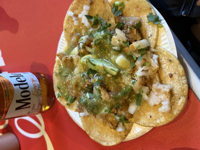 TACOS 3hermanos Harajuku(タコストレスエルマノス)の店舗画像