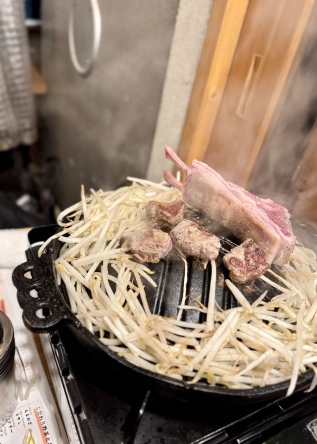 新橋 生ジンギスカン 燃える羊 (シンバシ ジンギスカン モエルヒツジ)の店舗画像