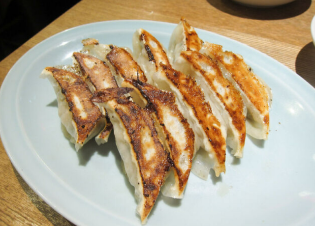 水餃子と胡椒シュウマイの二兎 東比恵の店舗画像