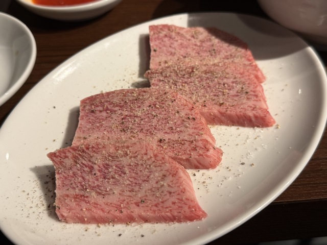 カウンター焼肉 ふかみの店舗画像